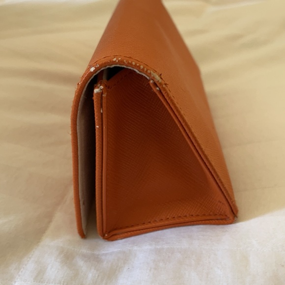 Tory Burch sunglasses case - Picture 3 of 4